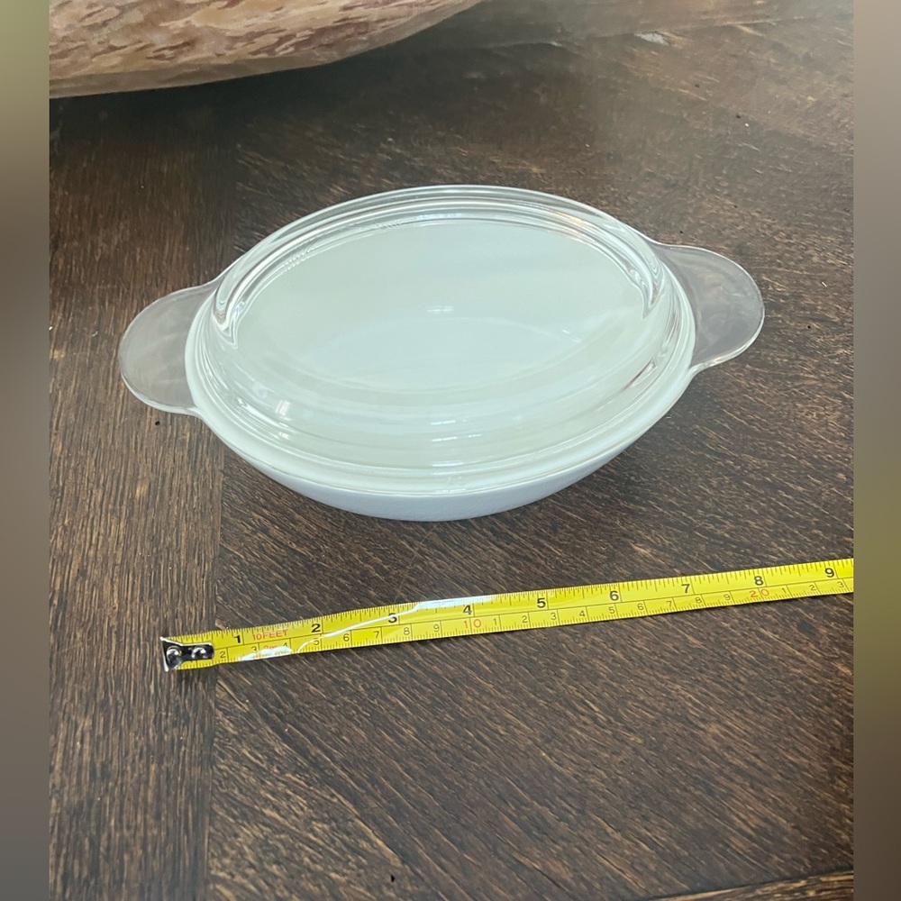 Pyrex glass grab and go lid and unknown bottom